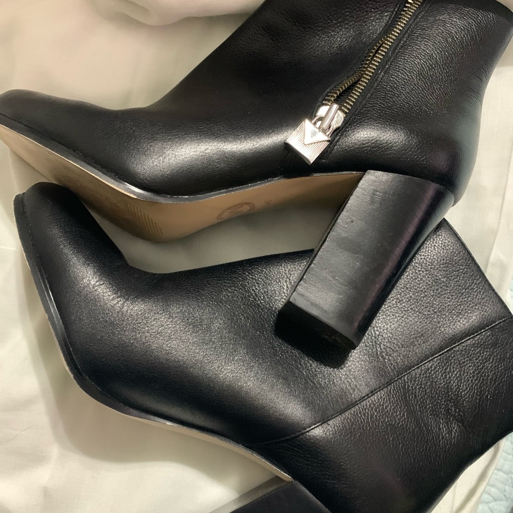 - Gorgeous heeled booties